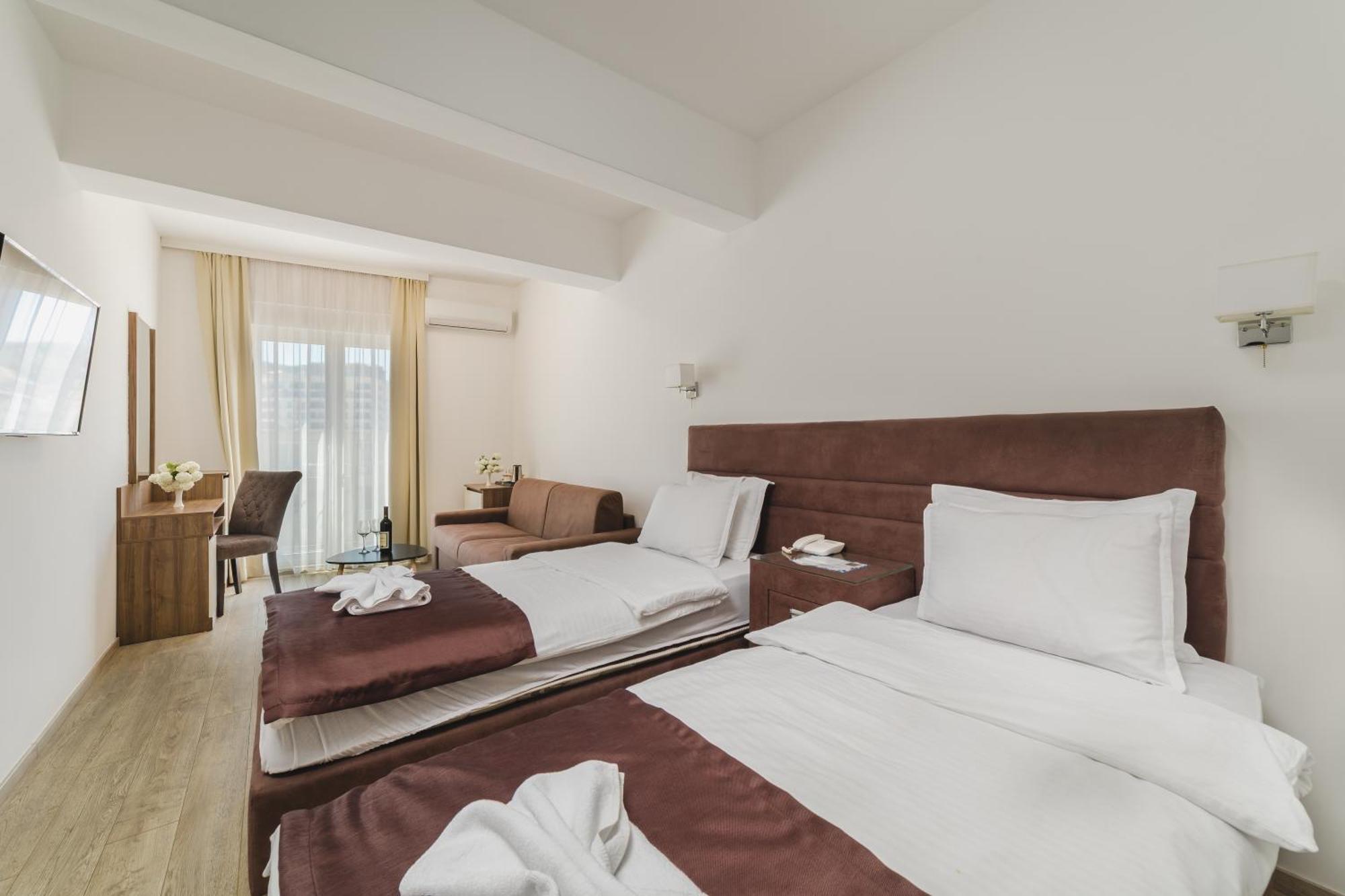 Hotel 219 Budva Buitenkant foto
