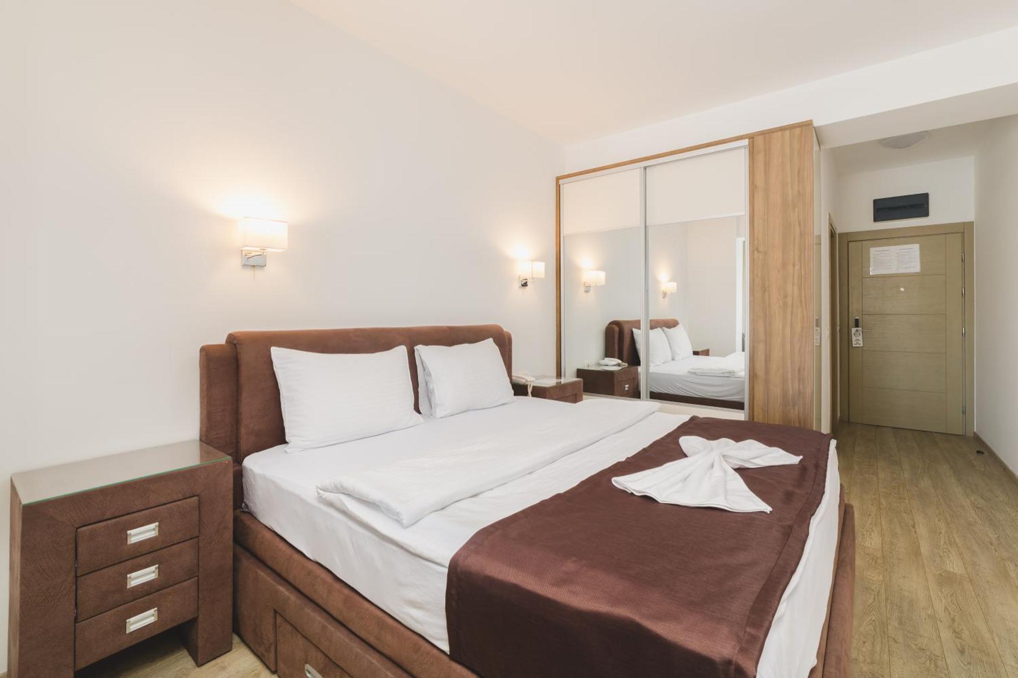 Hotel 219 Budva Buitenkant foto